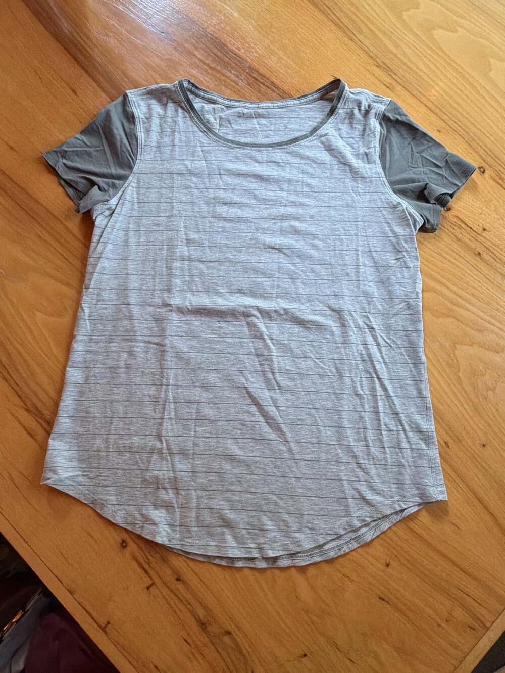 Lululemon Love Crew Short Sleeve T-Shirt Size 6 Grey Stripe